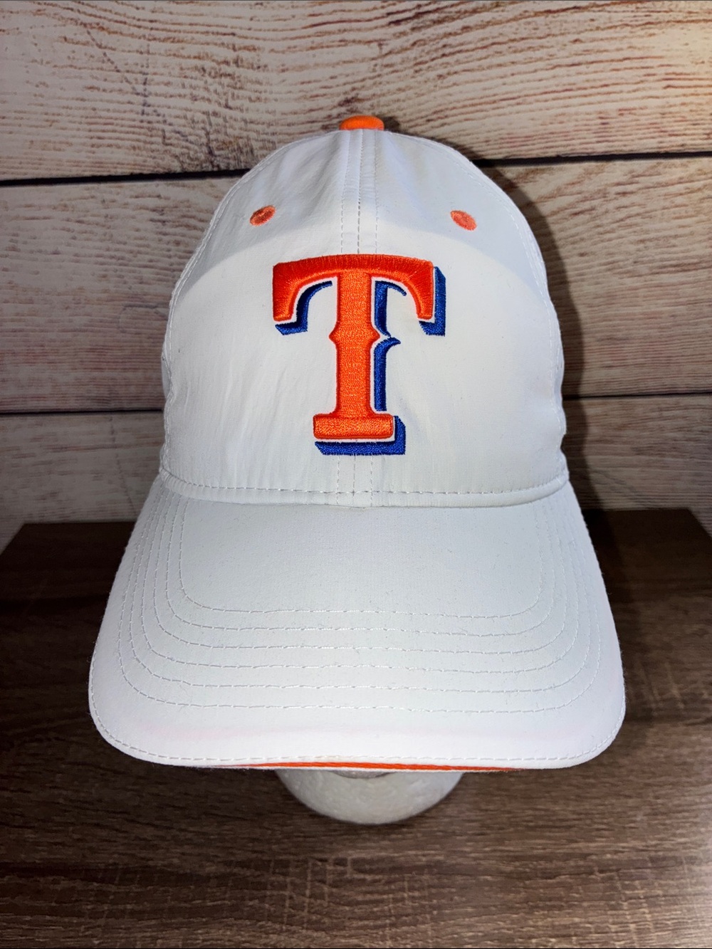 NWT Melonwear. White Hat with Orange Texas Ranger UTA Cap